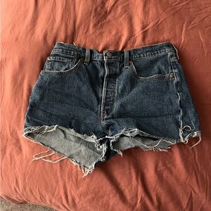 LEVI’S 501 Dark Wash Denim Short Size 31